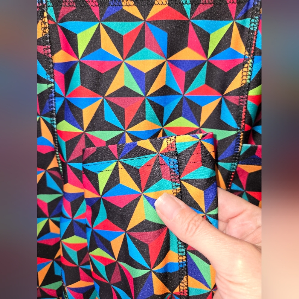 NWOT Women's Disney Epcot Muticolor Geometric Print Leggings Size Medium - Picture 4 of 9